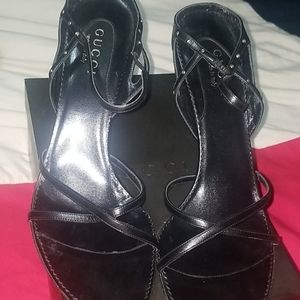 BN GUCCI GOLD STUDDED HEELS